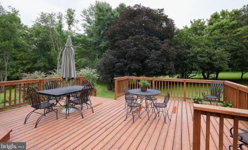 13508 Maidstone Ln, Rockville MD 20854-1030 exterior