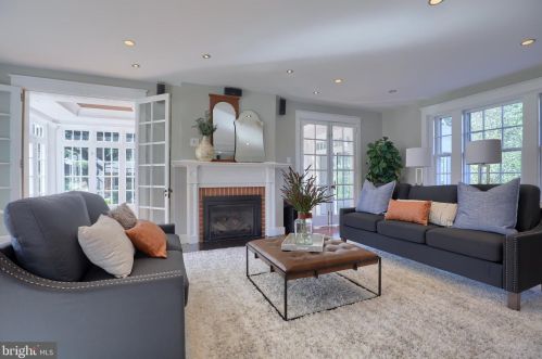 1297 Wheatland Ave, Lancaster PA 17603-4520 exterior