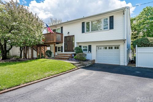 360 Central Ave, Metuchen, NJ 08840-1212