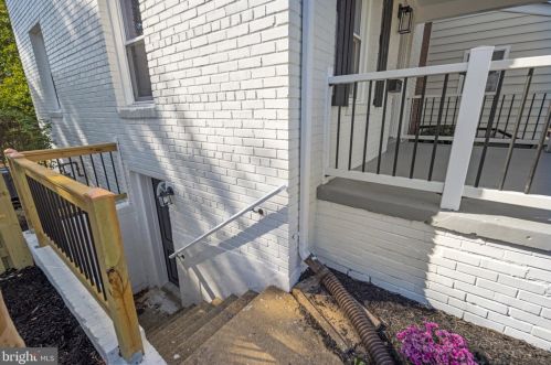 6106 Kings Hwy, Alexandria VA 22303-2416 exterior