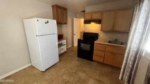 4202 72nd Ln, Phoenix AZ  85033-3111 exterior