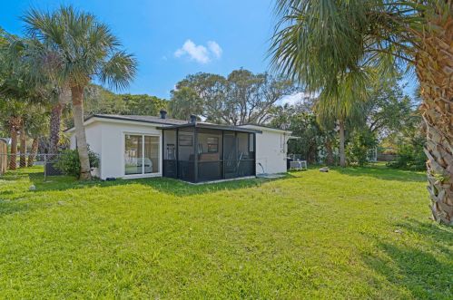 235 20 St, Boca Raton FL 33431-8013 exterior