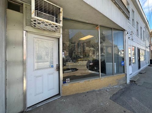 1906 Brownsville Rd, Pittsburgh PA 15210-4204 exterior