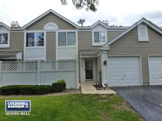 415 Quaker Hill Ct, Aurora IL  60504-2008 exterior