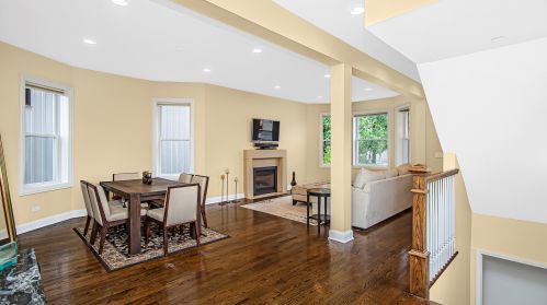 3935 Drake Ave, Chicago IL 60618-2219 exterior