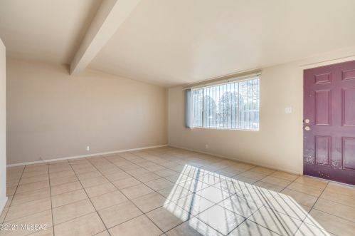 5209 25 St, Tucson AZ 85711-5912 exterior