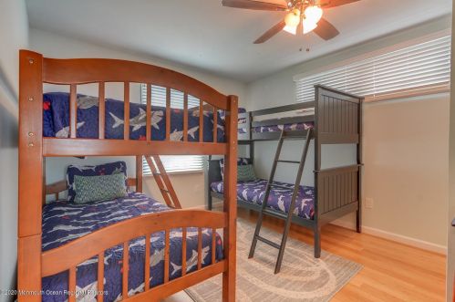 208 New York Ave, Point Pleasant Beach NJ 08742-3337 exterior