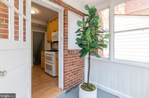 5 Maple St, Alexandria VA 22301-2603 exterior