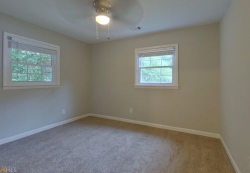 3823 Crosby Dr, Atlanta GA 30331-3432 exterior