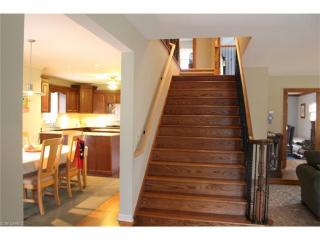 512 Vineland Rd, Cleveland OH  44140-2872 exterior