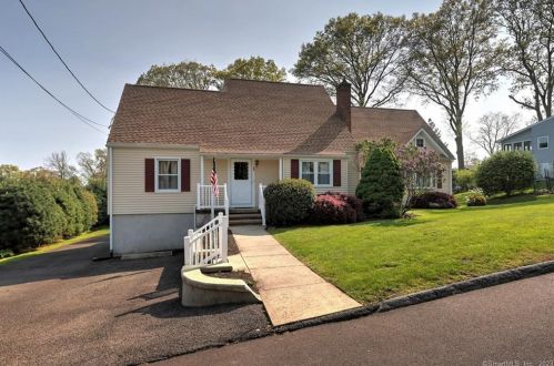 36 Long Island View Rd, Milford, CT 06460-6628
