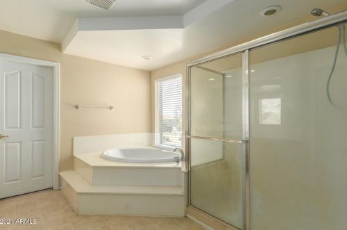 6810 39 Ln, Phoenix AZ 85029-3000 exterior