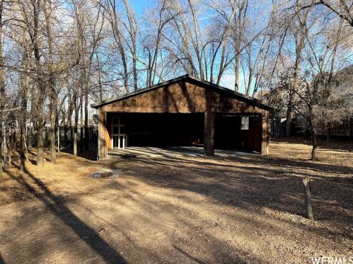 517 11000, Sandy, UT 84070-5326