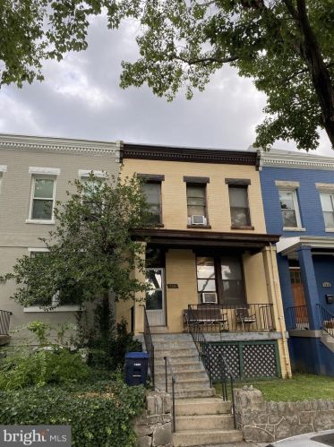 738 13th St, Washington, DC 20002-4463