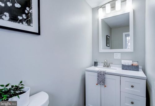 20 7 St, Chester PA 19013-6016 exterior