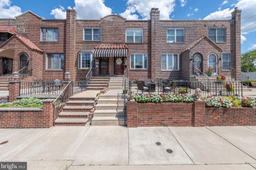 2947 Juniper St, Philadelphia, PA 19148-4950