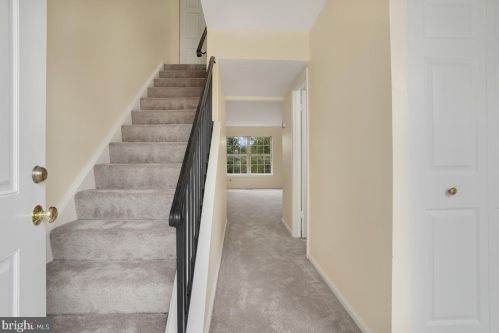 9147 September Ln, Silver Spring, MD 20901-3706