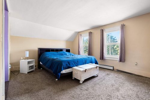 193 Main St, Plaistow NH 03865-3013 exterior