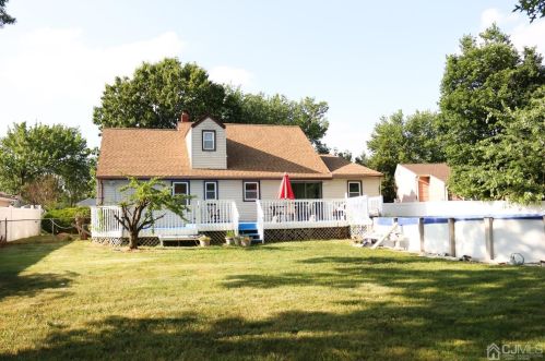 31 Joyce Dr, Piscataway, NJ 08854-3430