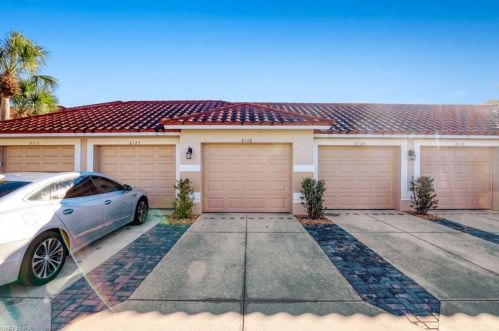 2810 Cypress Trace Cir, Naples FL 34119-8406 exterior