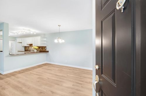 503 Brighton Pt, Atlanta, GA 30328-1368