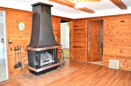 1329 91, Milwaukee WI 53224-4712 exterior