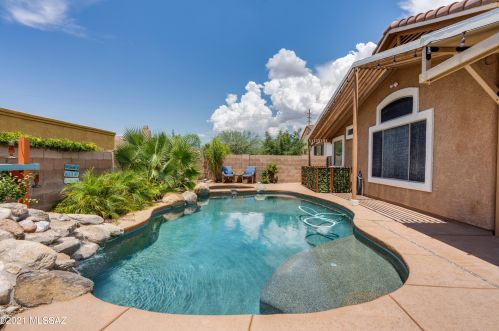 11347 Gray Boulder Ct, Tucson AZ  85737-4612 exterior