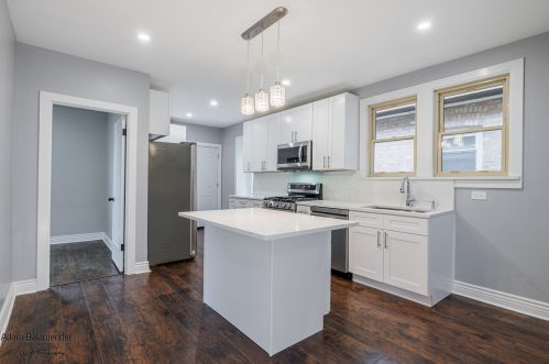 5505 Parkside Ave, Chicago IL  60638-2814 exterior