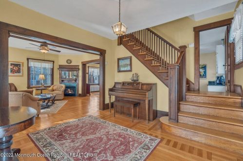 518 7 Ave, Belmar NJ 07719-2212 exterior