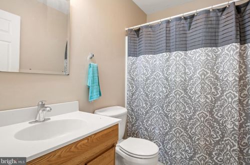 173 Ctr St, Hanover PA 17331-2828 exterior