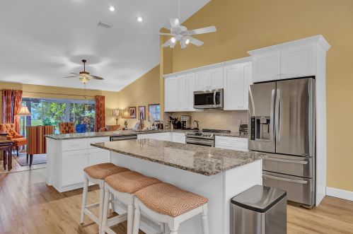 499 Casanova Cir, Fort Pierce FL  34986-1713 exterior