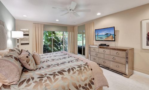 13 Gln Dr, Boynton Beach FL 33436-6207 exterior