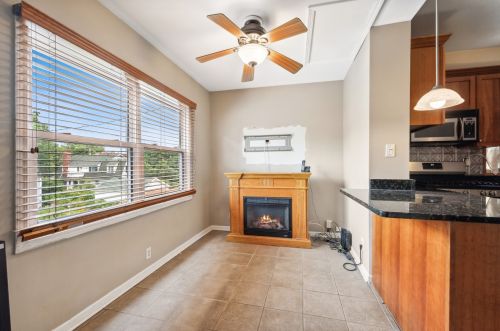 2612 Agatite Ave, Chicago IL 60625-7076 exterior