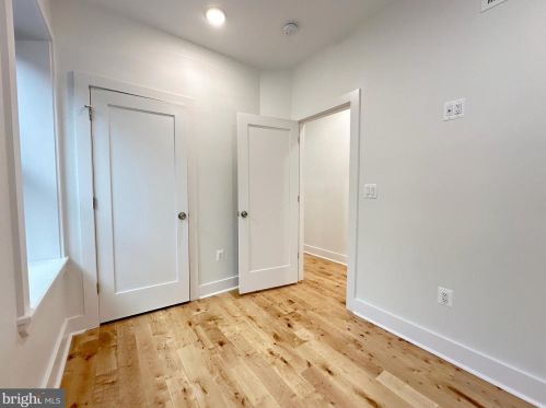 1639 Jackson St, Philadelphia PA 19145-3617 exterior