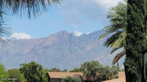 2820 6th St, Tucson AZ 85716-4842 exterior