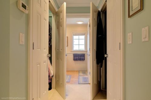 414 Corey Ln, Middletown RI 02842-5659 exterior