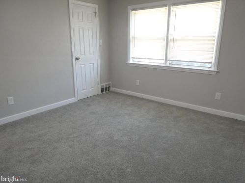 262 9 St, Darby PA 19023-1701 exterior