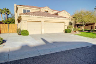 1614 Amberwood Dr, Phoenix, AZ 85045-1733