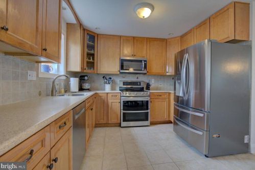 4 Lawnton Ter, Manor PA 19036-1110 exterior