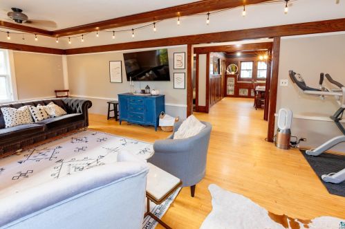 2033 Woodland Ave, Duluth MN 55803-2467 exterior