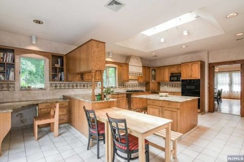 176 Chestnut St, Demarest NJ 07627-1035 exterior