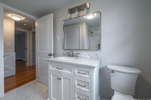 57 Allendale Dr, North Haven CT 06473-2112 exterior