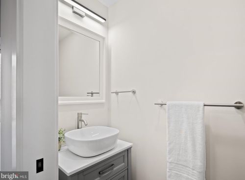 241 Allen St, Philadelphia PA  19125-4103 exterior