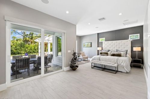 3897 7 Ave, Naples FL 34119-1521 exterior