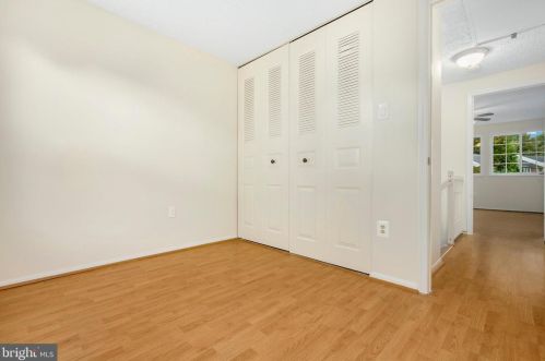 7813 Havenside Ter, Rockville MD 20855-2261 exterior