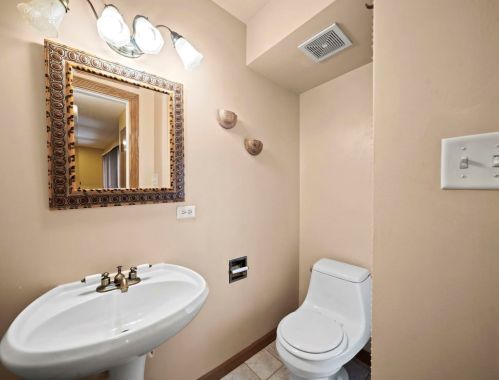 7619 Argyle St, Chicago IL 60640-3307 exterior