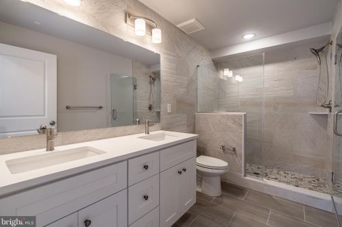 2147 Christian St, Philadelphia PA  19146-1209 exterior