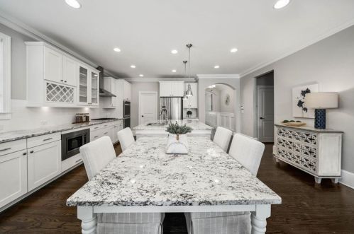 3496 Brookleigh Ln, Atlanta GA  30319-2218 exterior