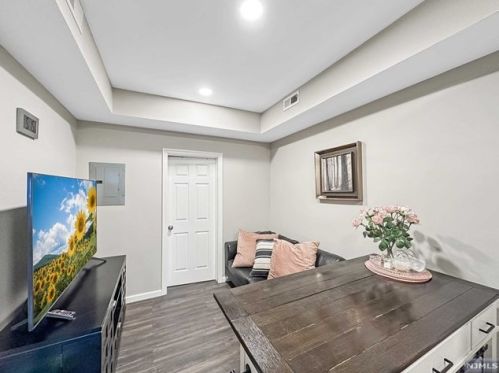 161 St, Union City NJ 07087-5439 exterior