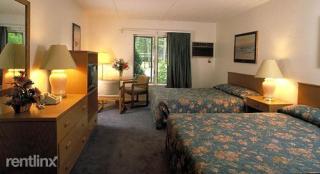 121 Munson Ave, Traverse City MI  49686-3037 exterior